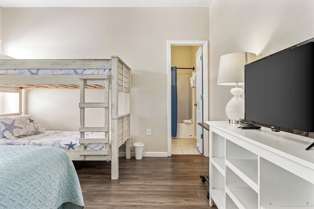 Poseidon Palace by Southern Vacation Rentals