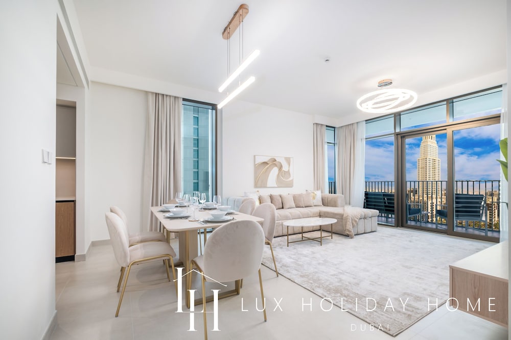 LUX The Creek Palace Residence Suite 2