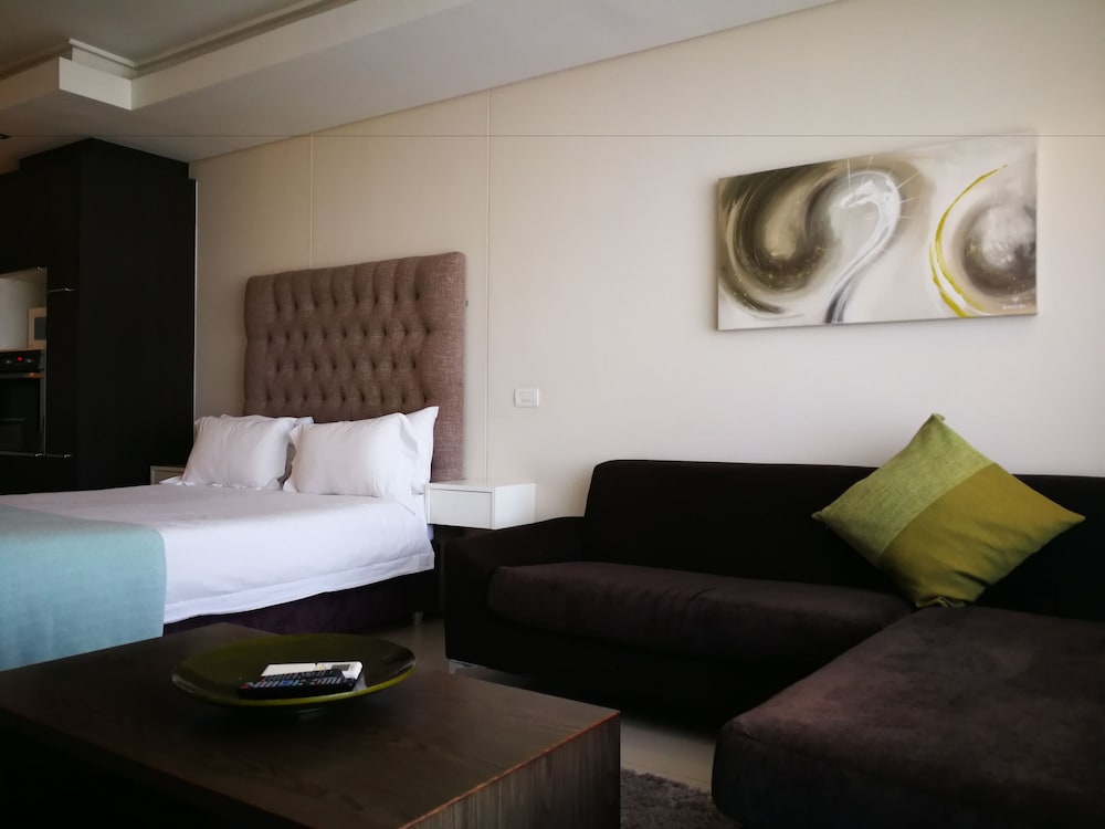 Island Letting-Crystal towers