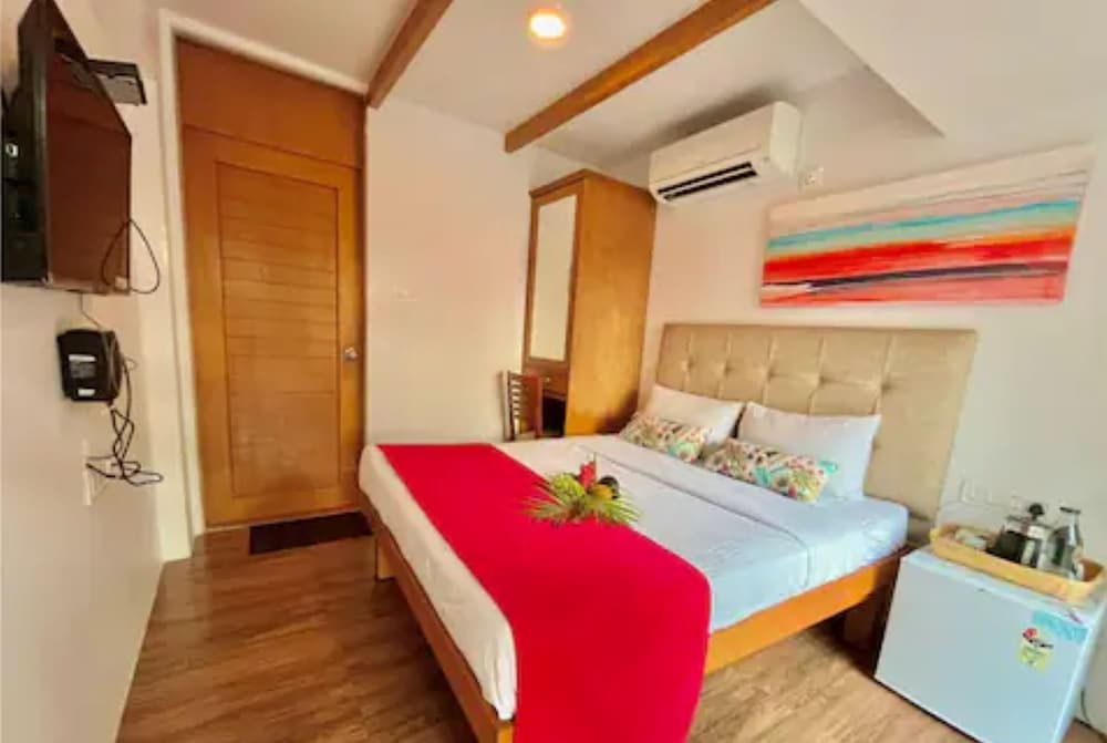 Beach Paradise Miramar Goa