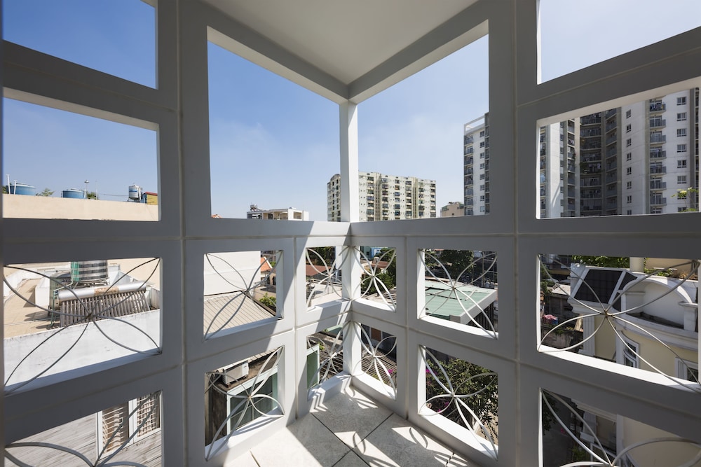 The Tropical Residence Serviced Homestay