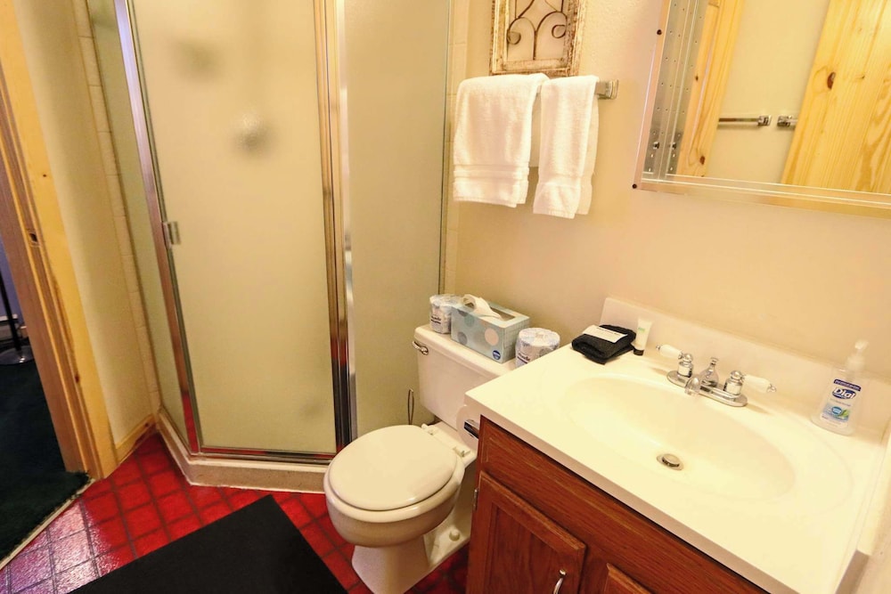 Family Fun Condo Stay for 6!