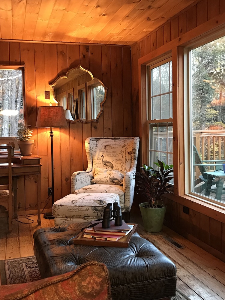 Timberholm Inn