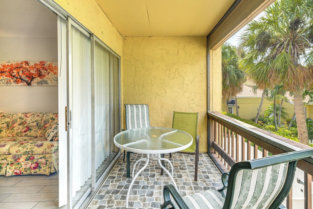 Explore Sarasota: Condo w/ Pool Access, Near Dtwn