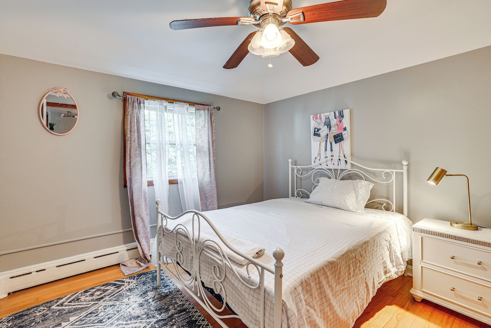 2 Mi to Town: Home w/ Patio & Yard in Waterbury!