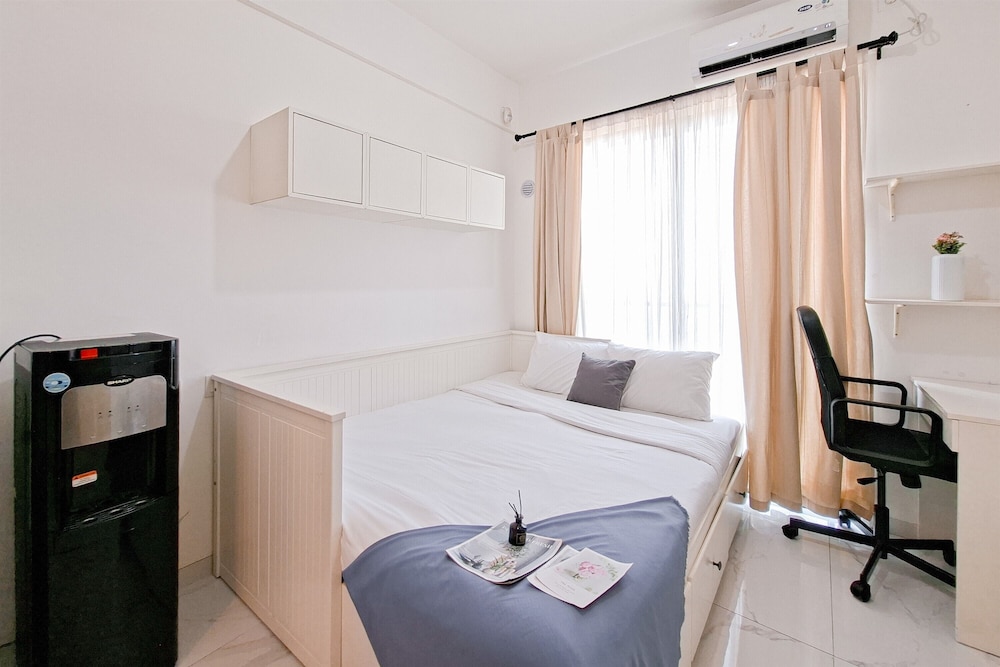 Studio Apartment Next To Mall At Sky House Bsd