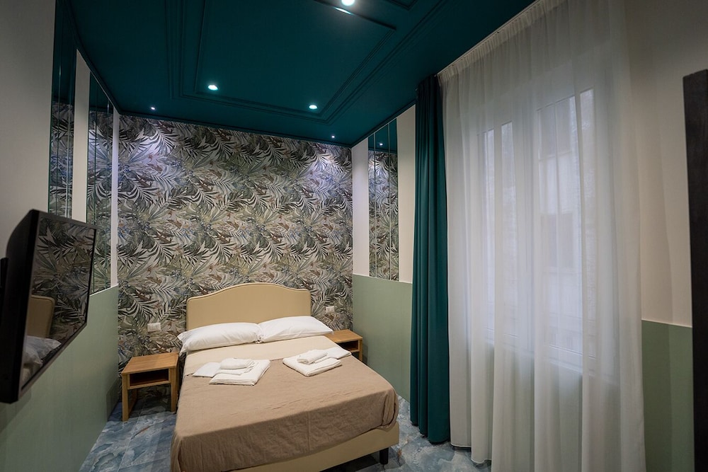P.C. Boutique H. Napoli Centro by ClaPa Group Dislocated Hospitality