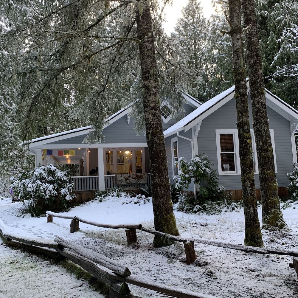 Mountain Meadows Inn