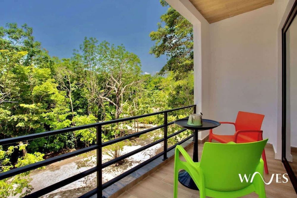 4 Br Private Rooftop Pool Spacious Exclusive