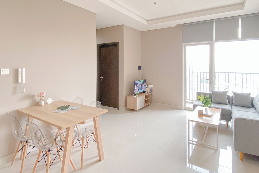 Best Deal and Elegant 2BR Apartment at Ciputra International