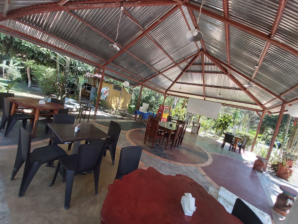 Costa Azul Lodge
