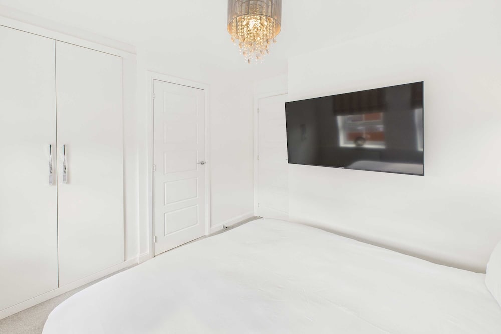 Host Stay Orient House