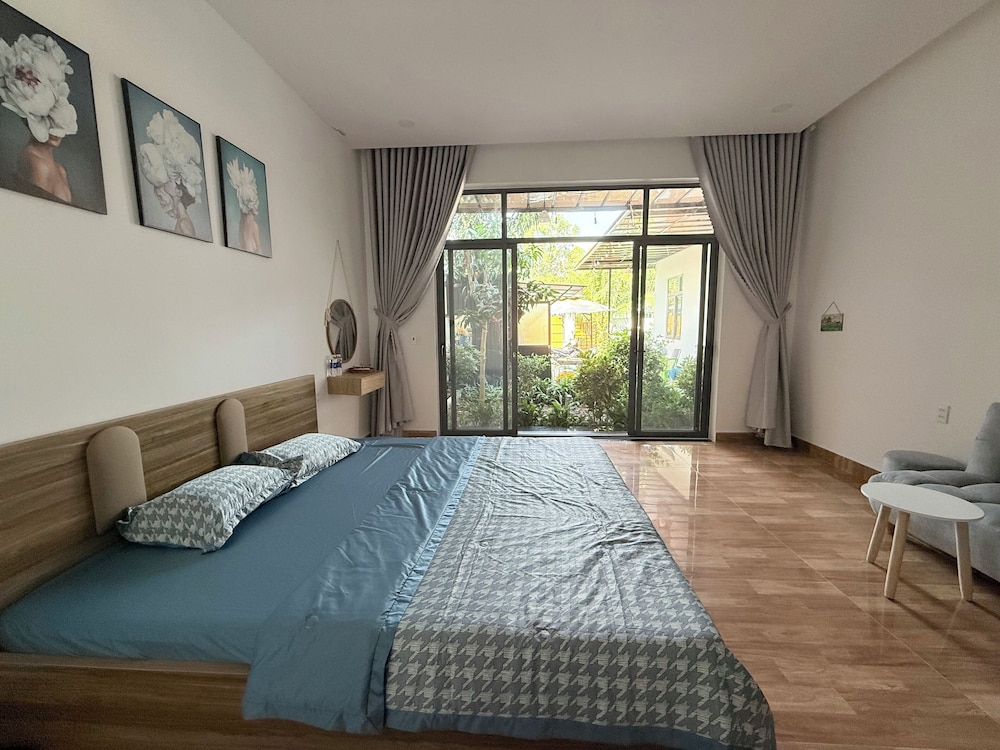 HOMESTAY HALONA