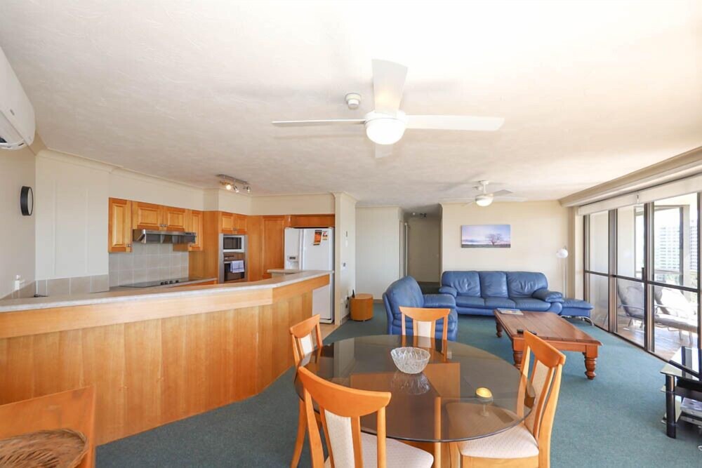Main Beach Vacations - Bougainvillea Luxury Apartments - Property Image 2