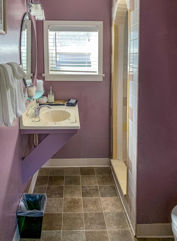 Ashland Vacations - Palm Cottages - Property Image 15
