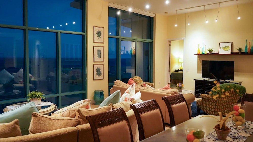 Penthouse Jr Unrivaled Luxury Insane Views 3 Bedroom Apts