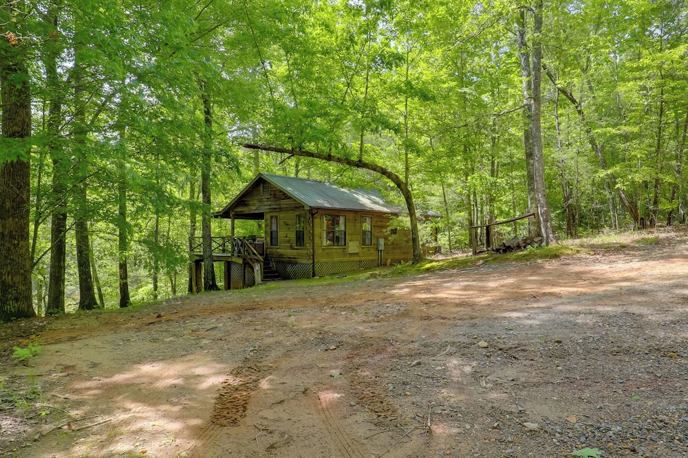 Hike, Soak & Unwind in Nature: Blue Ridge Cabin