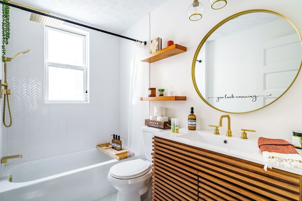 Jungle House Boutique Suites – Short North & Convention Center