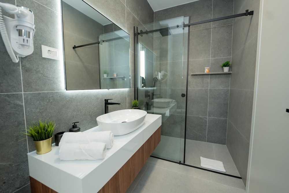 Villa Cataleya with private heated pool