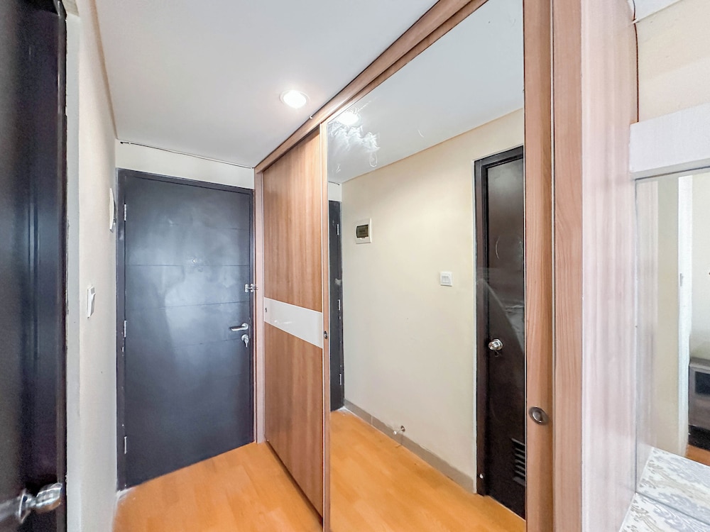 Best Price And Relaxing Studio (No Kitchen) At Tamansari Papilio Apartment