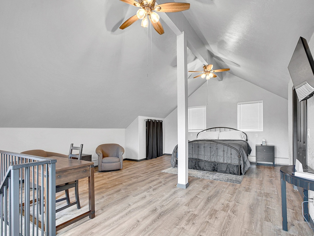 Switchback Basecamp 4 Bedroom Home