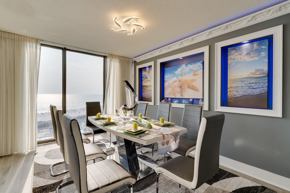 Luxury Panama City Beach Condo w/ Boat Slip!