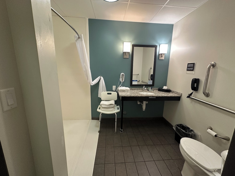 Sleep Inn Suites Fort Dodge - Property Image 43