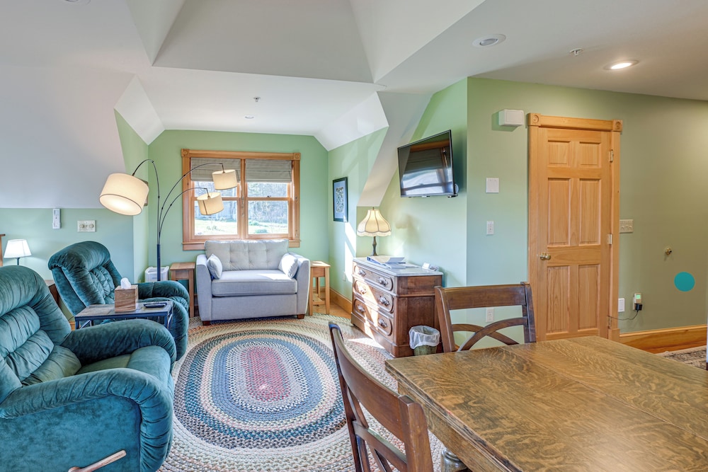 Shared Dock & Fire Pit: Peaceful Surry Studio!
