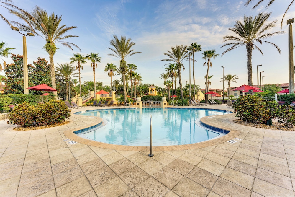 9 Mi to Disney! Regal Palms Resort Condo w/ Pools