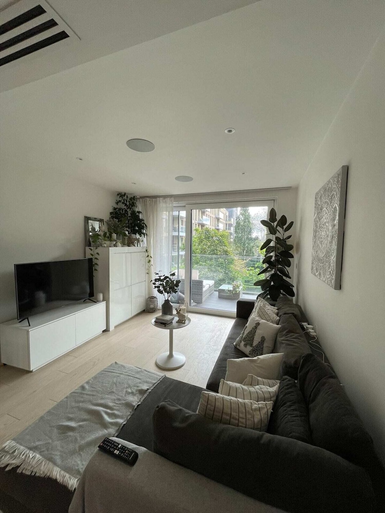 Chic 1BD Flat by the River Thames - Fulham!
