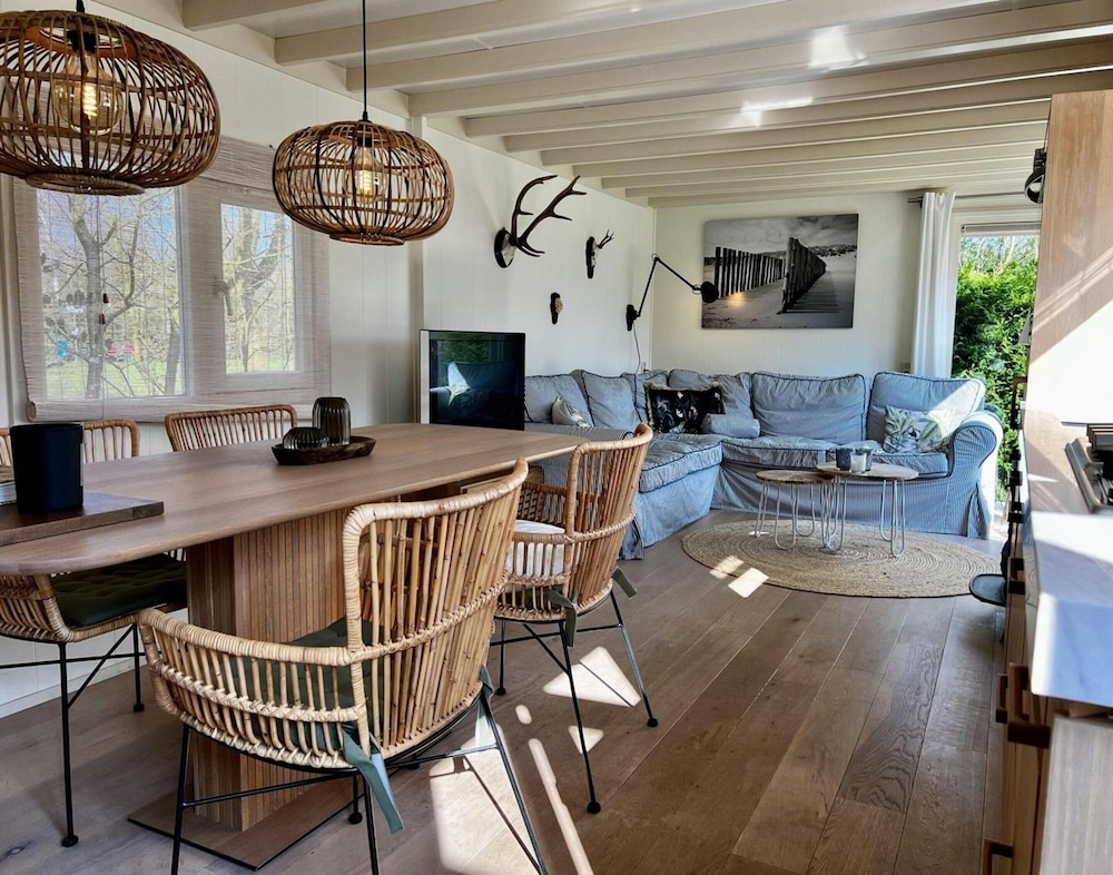 Chalet for Four Guests Near Beach