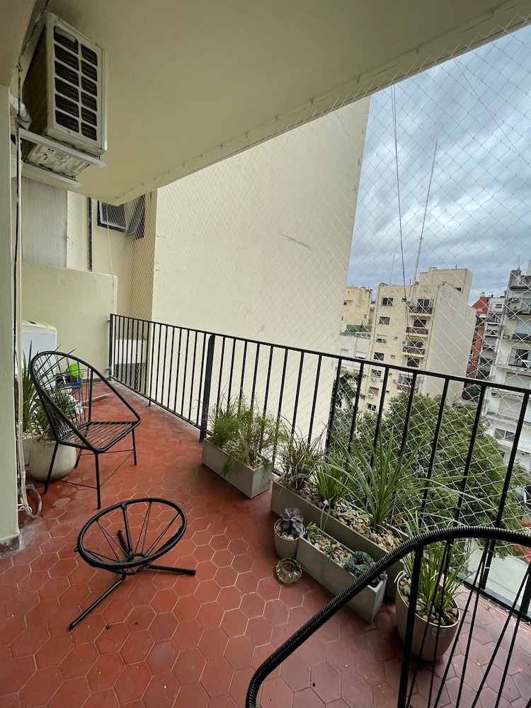 DEPARTAMENTO COMPLETO EN RECOLETA