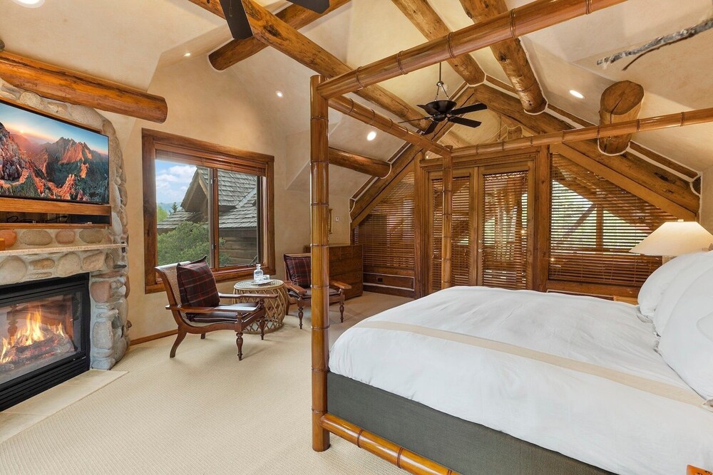 Wildwood Ridge 5 Bedroom Home