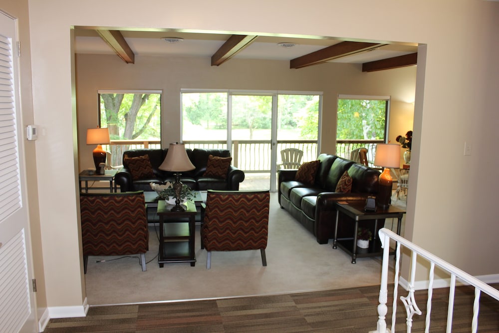 Rivertown Inn