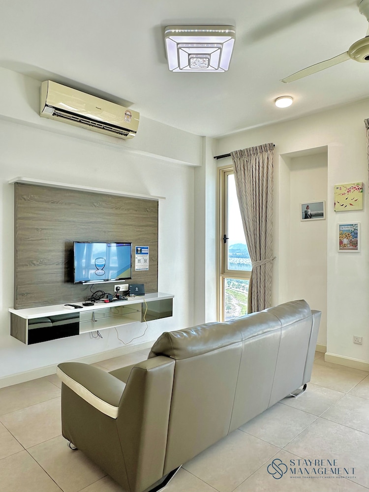 Afiniti Residences Medini by Stayrene