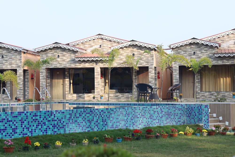 Golden View Resort & Restaurant