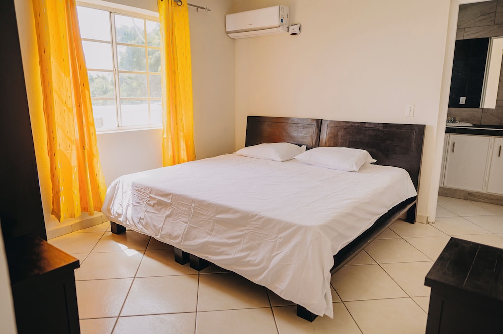 Amazing 1-bedroom Apartment 3 km From Eagle Beach