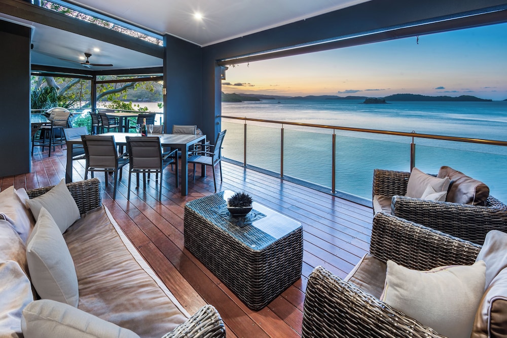 Edge 18 Waterfront Luxury