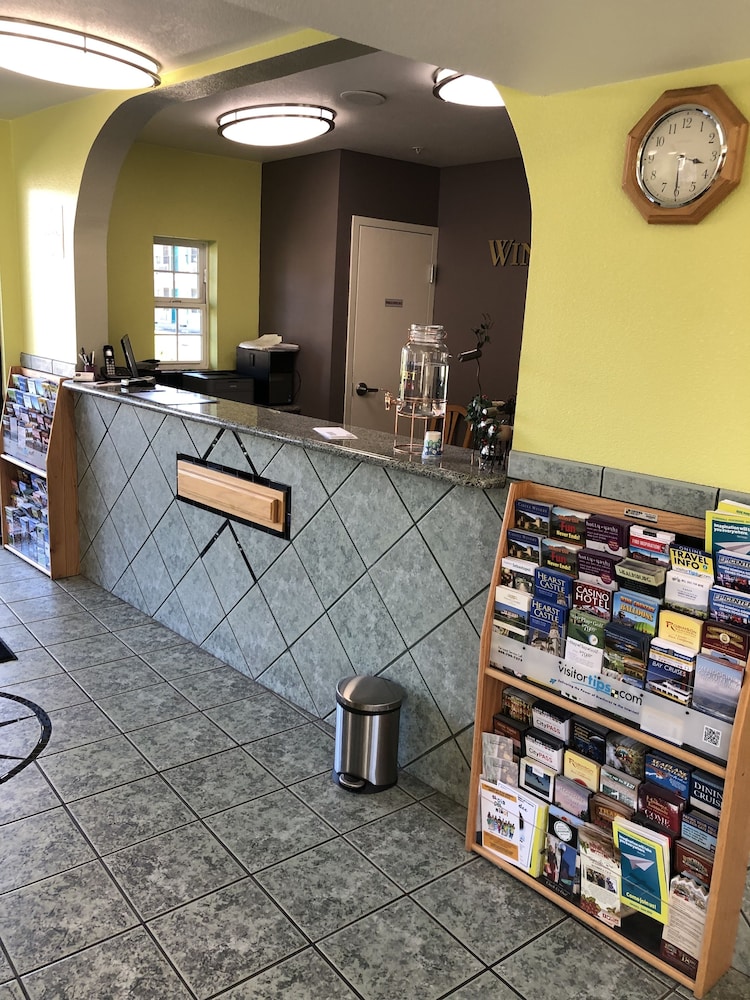 Cloverdale Wine Country Inn  Suites - Property Image 30