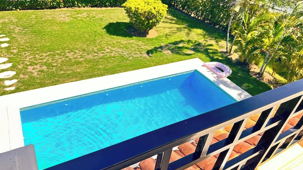 Villa With Pool in Santa Fe