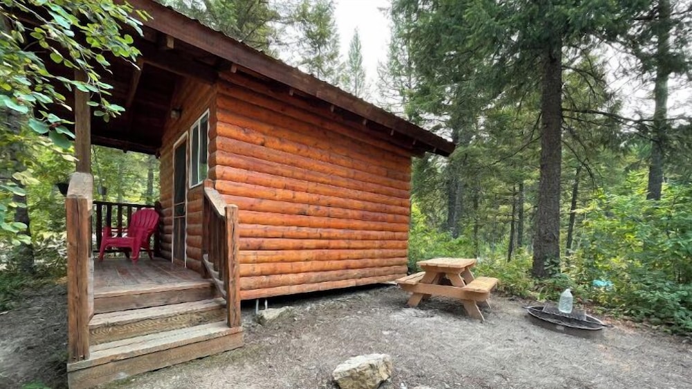 Timber Wolf Resort & Jeep Rentals