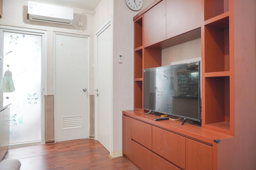 2Br Green Pramuka City Apartment Near Shopping Center