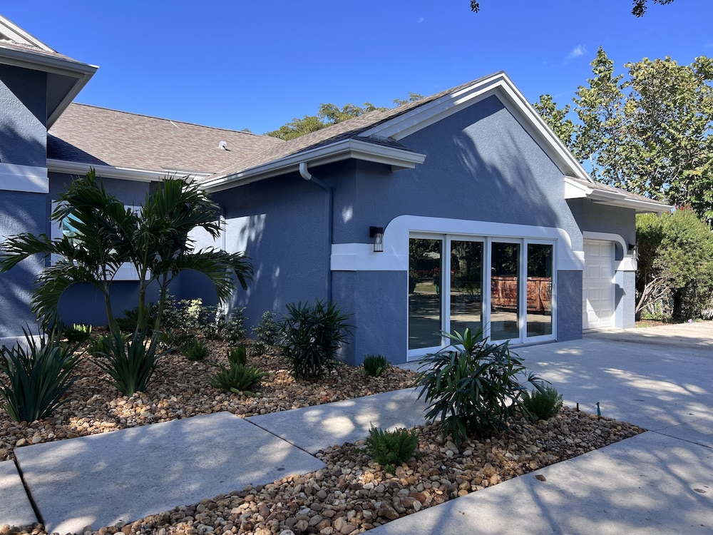 Fall In Naples - Game Room Pvt Pool Hot Tub Impeccable Decor 3 Bedroom Home