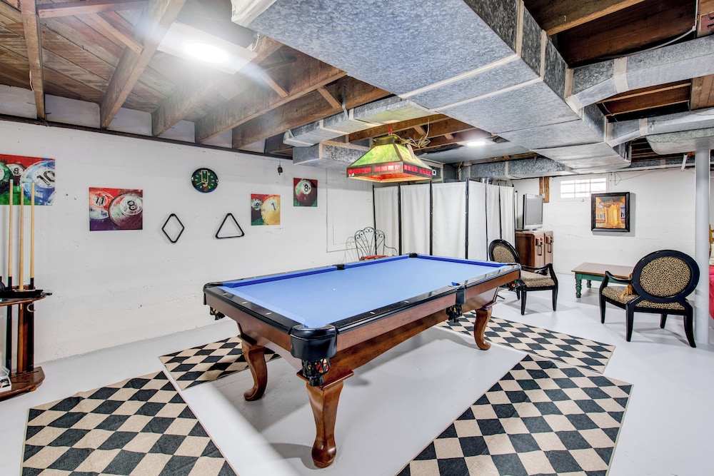 Bourbon Trail Fun: Dtwn Lebanon Home w/ Game Room