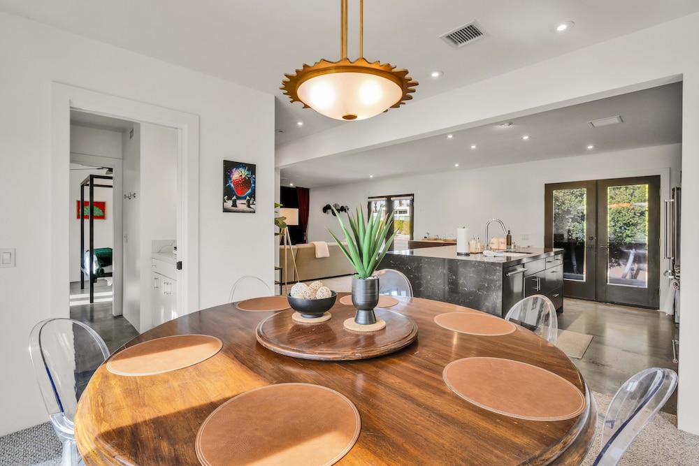 Mid-Century Elegance & Fun in Tahquitz River Estates