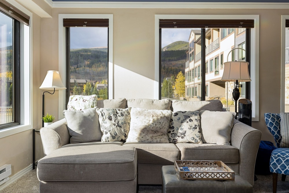 Keystone Ski Resort CO - Slopeside Lodging