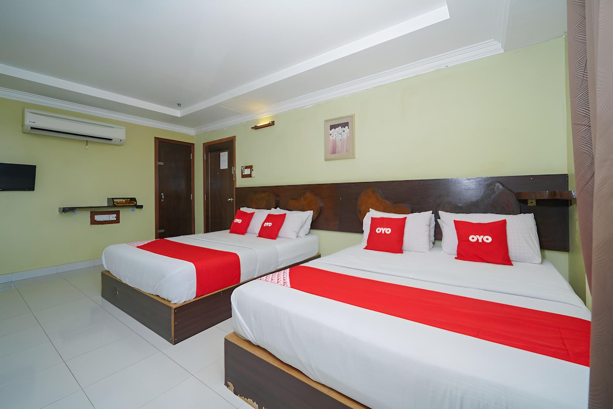 OYO 89976 Fins Hotel photo 2