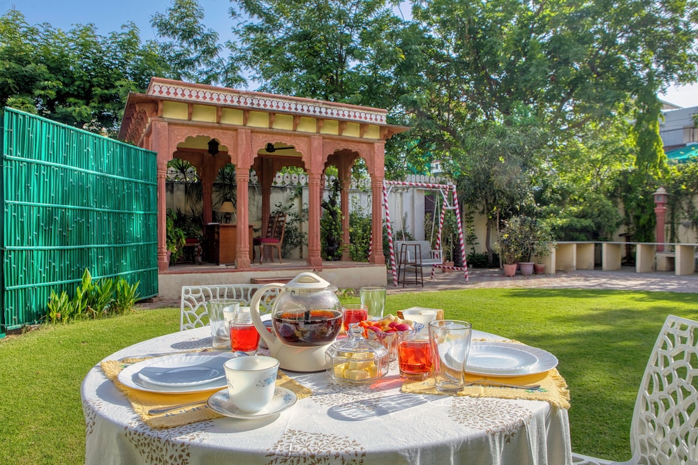Ikshana Boutique