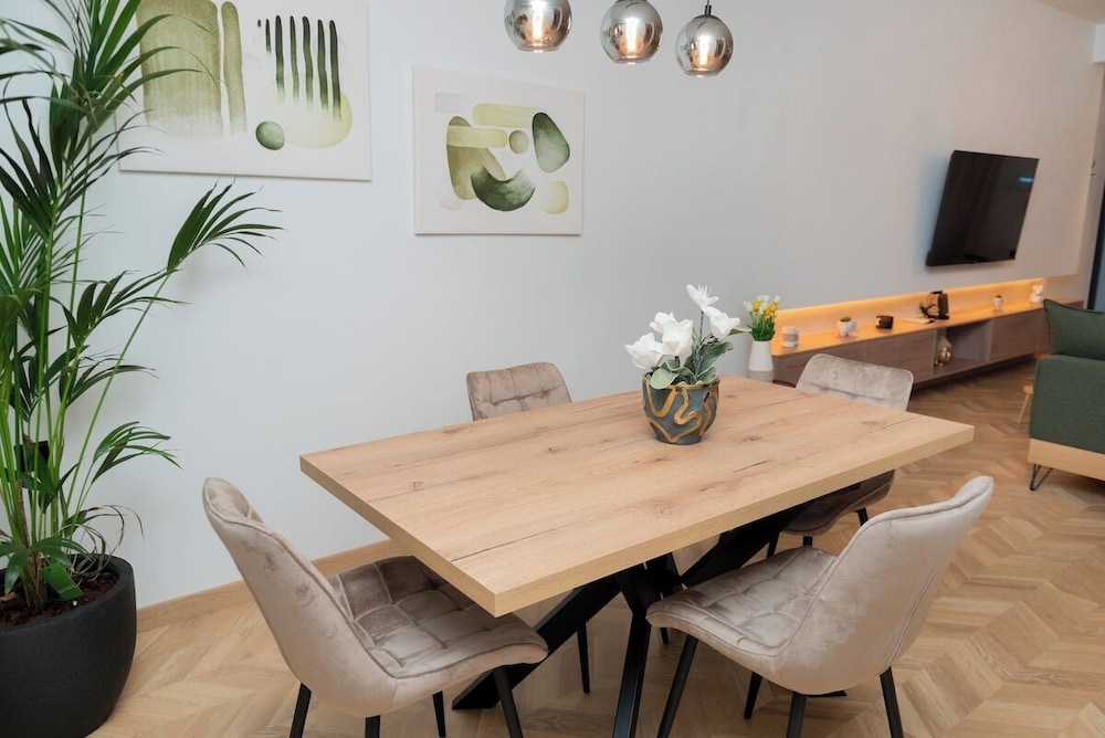 G B Urban Spa by Cretanhouses