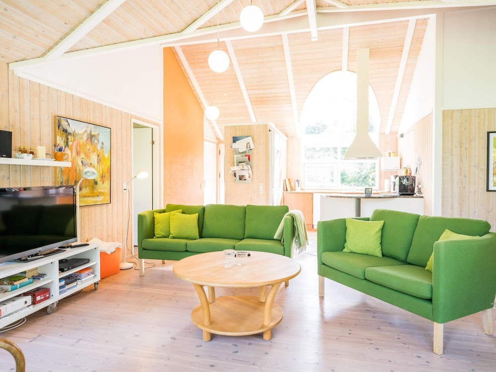 6 Person Holiday Home in Blavand